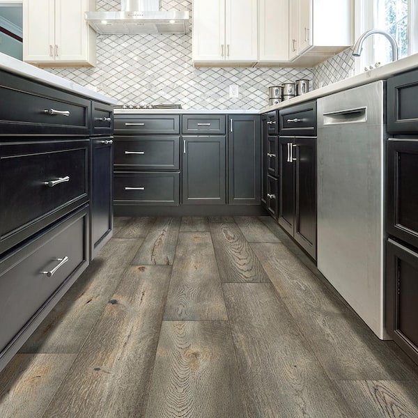 Lifeproof San Joaquin River Oak 2/7 in. T x 6.5 in. W Click Lock Engineered Hardwood Flooring (19.5 sq.ft./case)
