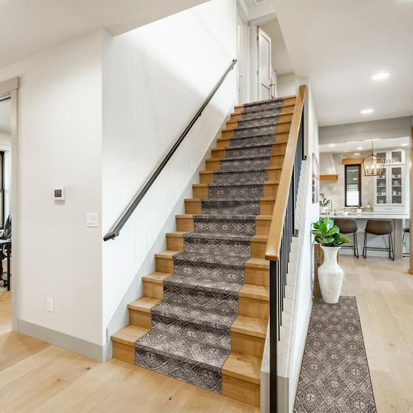 Stratford Mina7 ft. x 11 ft. Latte/Sand Area Rug