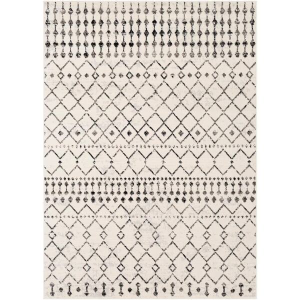 Livabliss Rubena Black 4 ft. x 6 ft. Indoor Area Rug