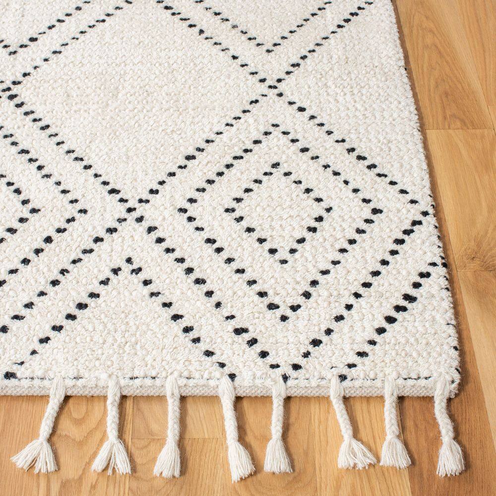 Ivory and Black Hand-Tufted Wool Shag Rug, 4' x 6'