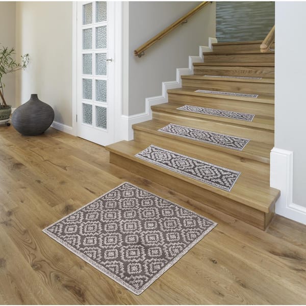 THE SOFIA RUGS Dark Grey 31 in. x 31 in. Non-Slip Landing Mat Polypropylene with TPE Backing Stair Tread Cover