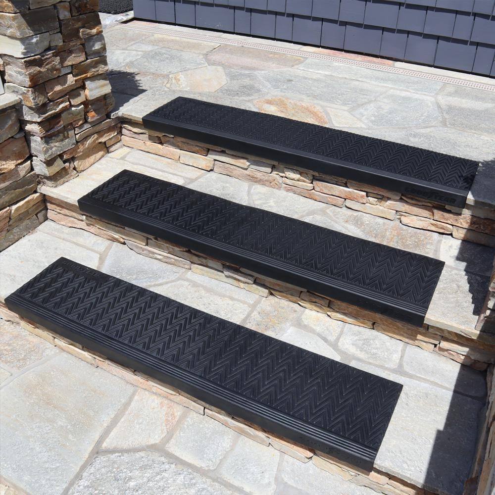 Moderna Black Rubber Stair Treads - 9.75" x 29.75" (6 Pack)