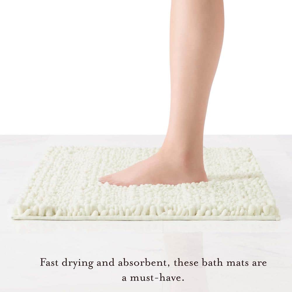 Elegant White Chenille 17" x 24" Non-Slip Bath Mat with Rubber Backing
