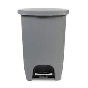 13 Hal. Gray Step-On Plastic Trash Can with Clorox Odor Protection of The Lid