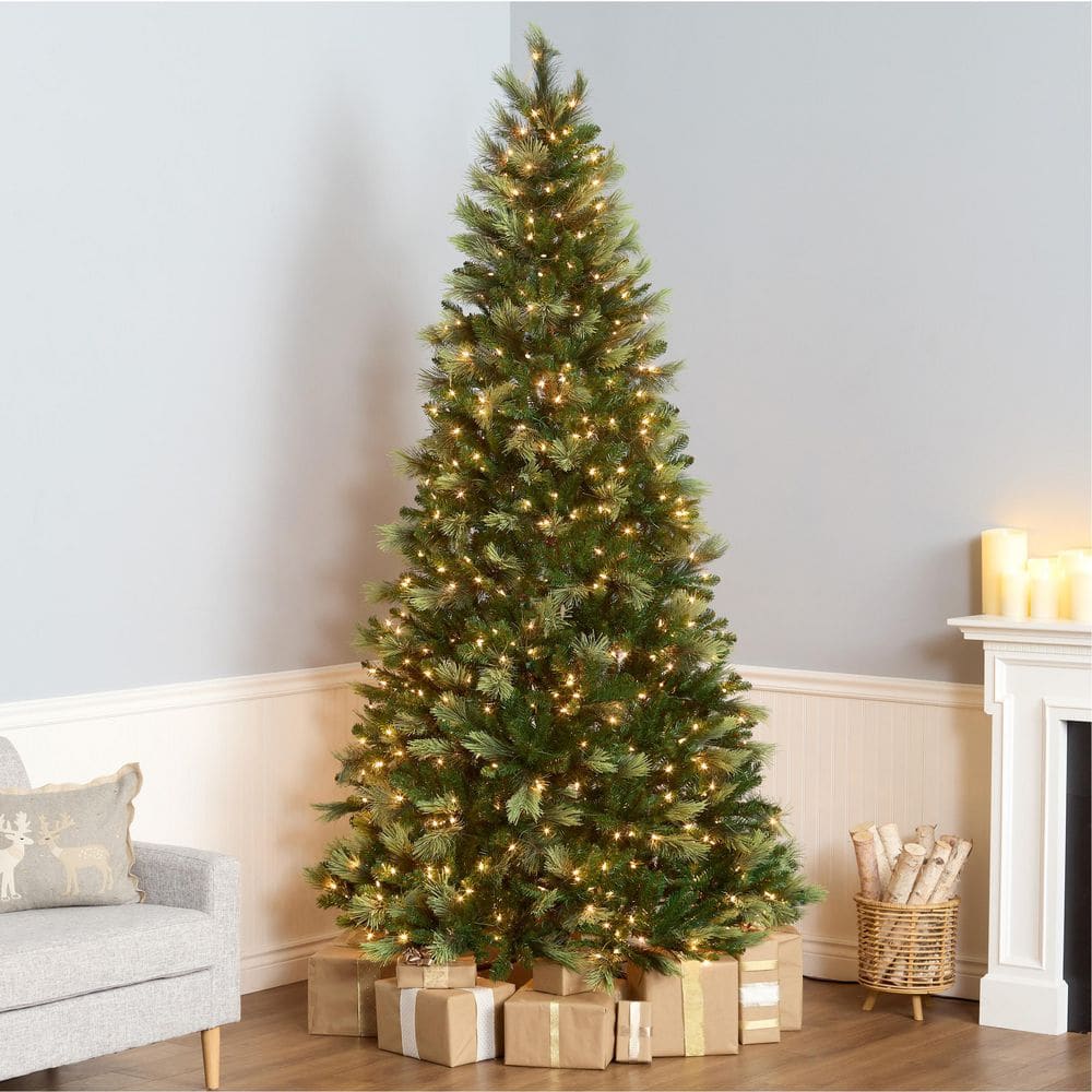 National Tree Company 9' Charleston Pine Hinged PreLit Artificial Christmas Tree with 600 Clear Lights CHR3-306-90