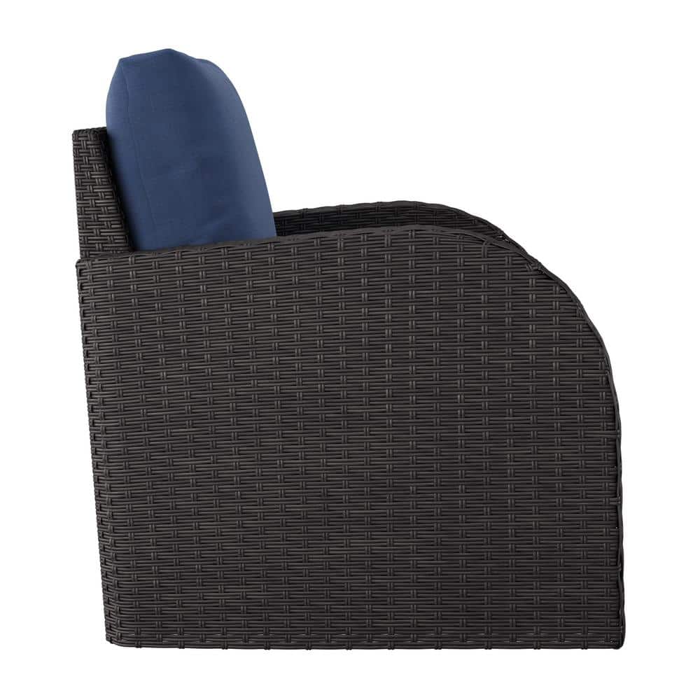 Brisbane Rust-Resistant Wicker Chair with Blue Cushions