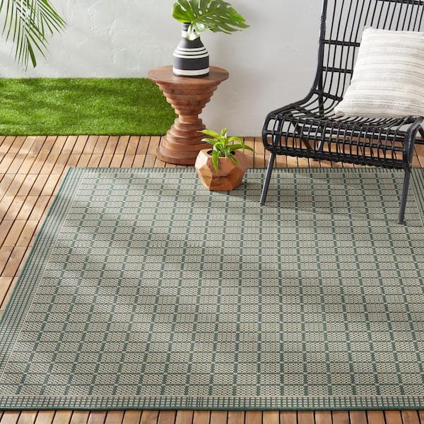 Patio Country Luna Green/Beige 5 ft. x 7 ft. Geometric Indoor/Outdoor Area Rug