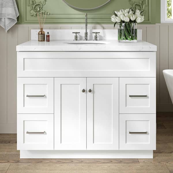 ARIEL Hamlet 42.25 in. W x 22 in. D x 36 in. H Single Sink Freestanding Bath Vanity in White with Carrara White Quartz Top