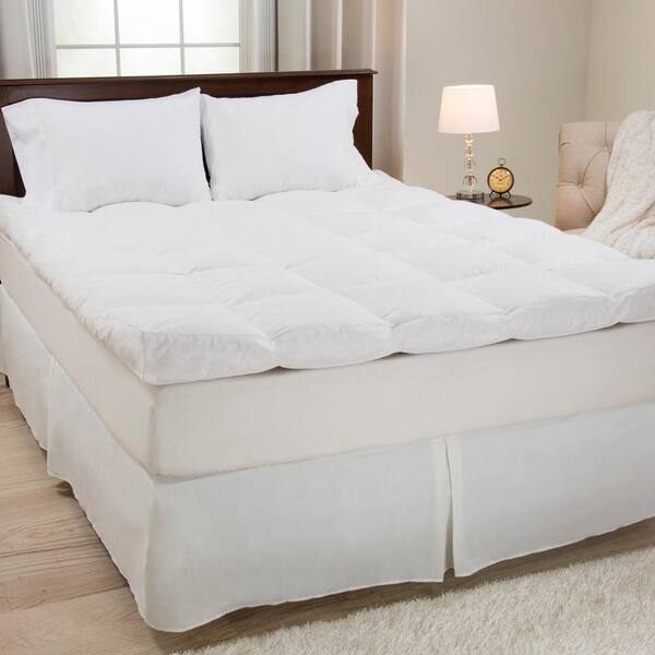 Lavish Home Lavish Home 80 In Medium No Pocket Down Alternative King Mattress Topper Hw The Home Depot