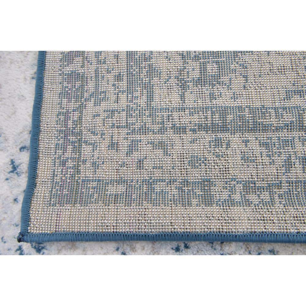 Sofia Medallion Square Stain-Resistant Easy Care Rug in Blue
