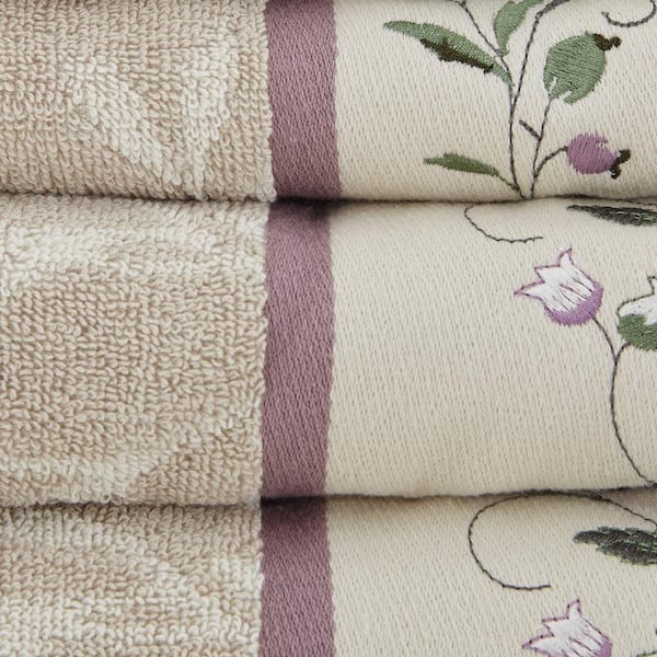 Purple patterned bath deals towels