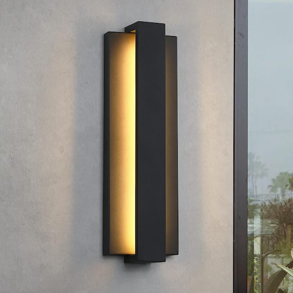 TRUE FINE Reflect 24 in. Black Modern LED Outdoor Wall Sconce Light