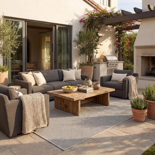 Valenne Diamond Grey 3 ft. x 8 ft. Outdoor Runner Rug