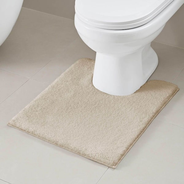 MADISON PARK Signature Marshmallow Taupe 20 in. x 24 in. Contour Bath Mat