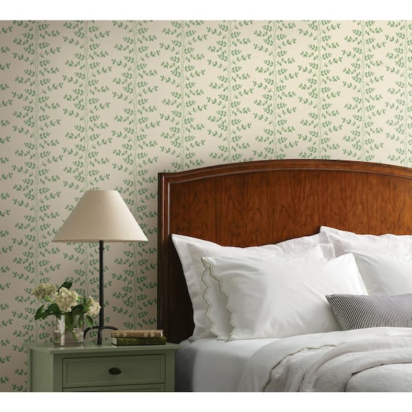 Climbing Vine Linen Green Metallic Non-Pasted Wallpaper
