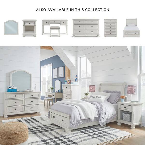 Signature DESIGN BY ASHLEY Robbinsdale White 6 Drawer 54 in