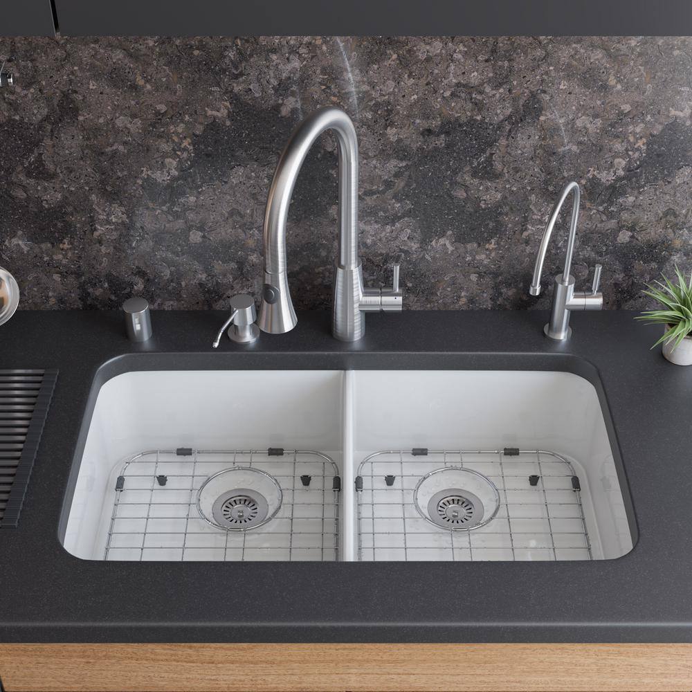 32'' White Fireclay Double Bowl Undermount Kitchen Sink