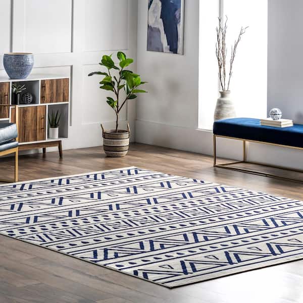 nuLOOM Cecilia Blue 5 ft. x 8 ft. Geometric Tribal Bands Indoor