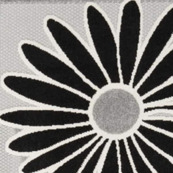 Black, White 5 ft. x 8 ft. Woven Polypropylene Rectangle Indoor/Outdoor Area Rug