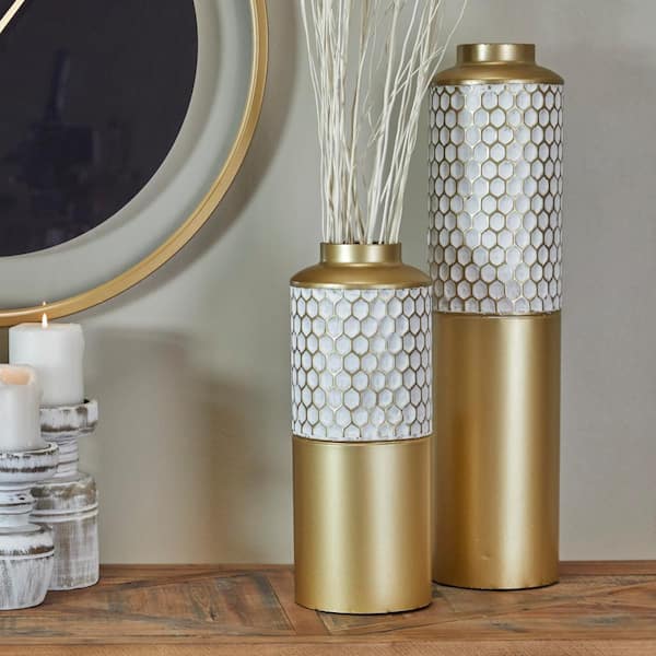CosmoLiving by Cosmopolitan 22 in., 14 in. Gold Honeycomb Metal Decorative Vase (Set of 2)