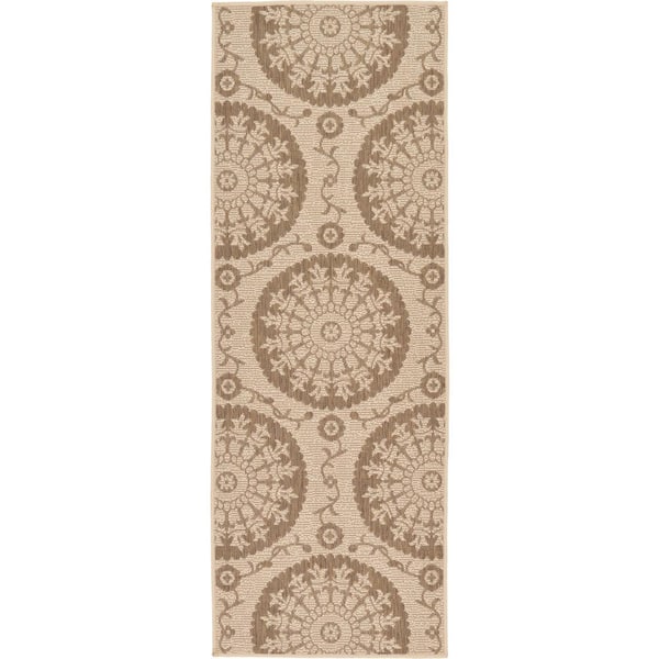 Outdoor Medallion Beige 2' 2 x 6' 0 Runner Rug