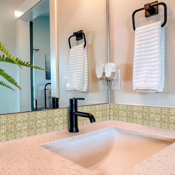Dark Khaki R209 8 in. x 8 in. Vinyl Peel and Stick Tile (24-Tiles, 10.67 sq. ft. /Pack)