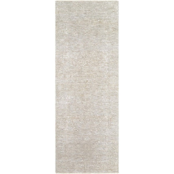 Poet Light Sage Traditional Solid Color 2 ft. 7 in. x 10 ft. Area Rug