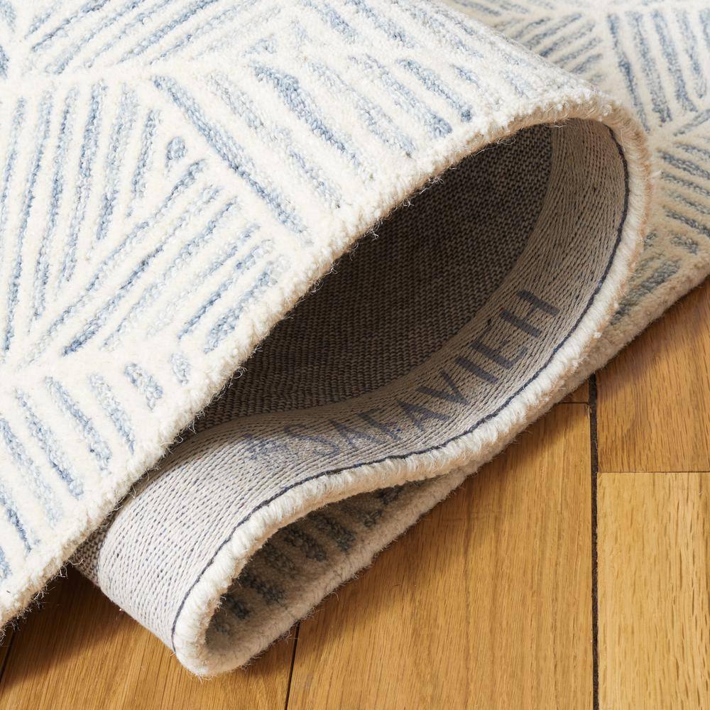 Grey and Ivory Round Tufted Wool Area Rug, 6' x 6'