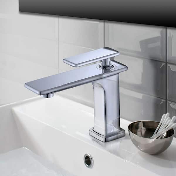 Single-Handle Single-Hole Bathroom Faucet Chrome