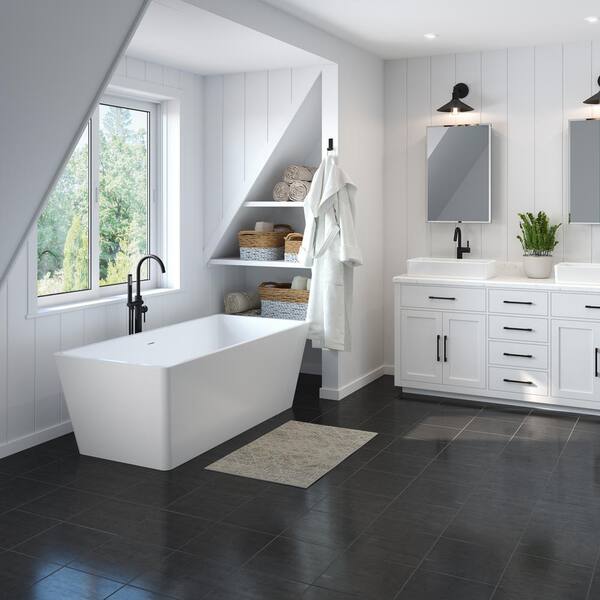 https://images.thdstatic.com/productImages/5a6b814a-1aaf-46c5-9d72-8010b7587c87/svn/white-maax-flat-bottom-bathtubs-107513-000-001-000-64_600.jpg