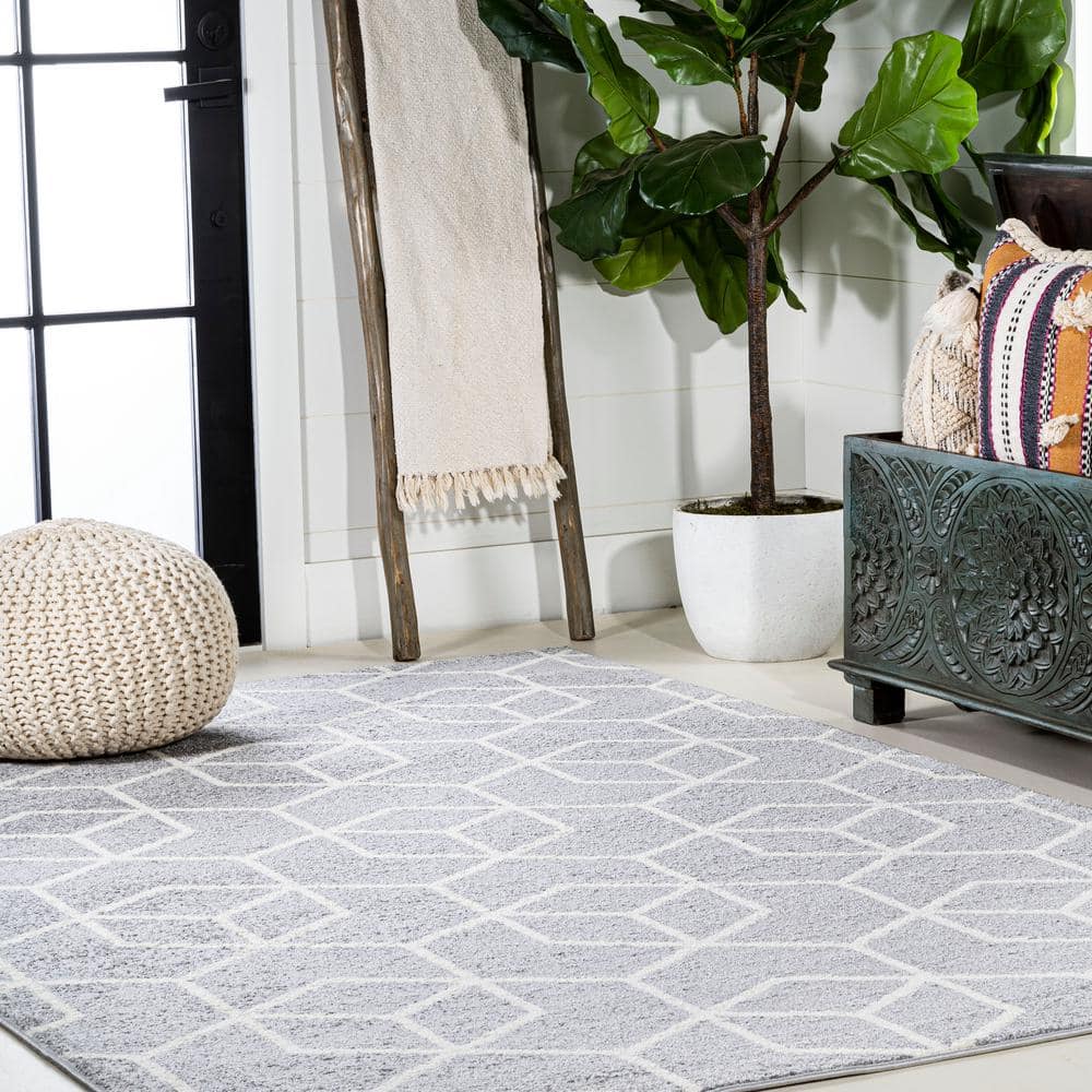 Modern Geometric Light Gray & White 8' x 10' Synthetic Area Rug