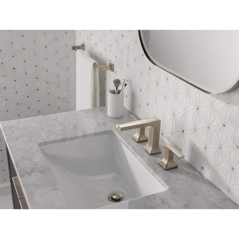 Velum 18-inch Stainless Steel Wall Mounted Single Towel Bar