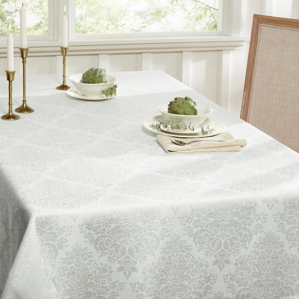 White Striped Cotton Blended Dinner Table Cloth Napkins