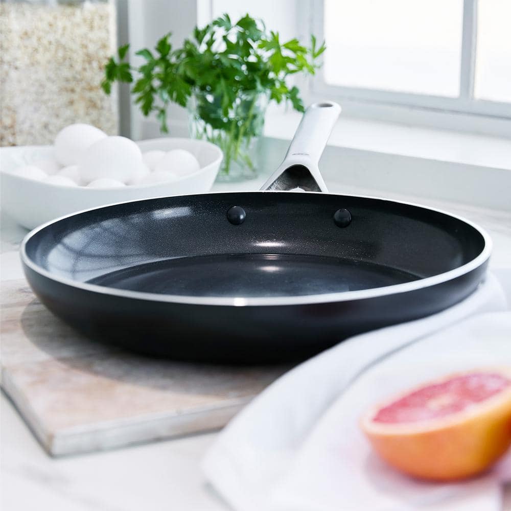 OXO Agility Black 12" Aluminum Ceramic Nonstick Fry Pan