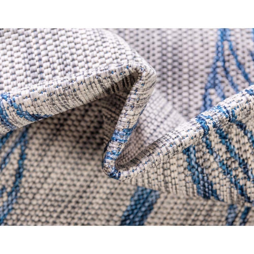 Light Gray and Blue Synthetic Abstract Outdoor Rug, 4' x 6'