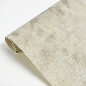 Ione, Umbria Ivory Jaguar Vinyl Non-Pasted Wallpaper Roll (covers 57.8 sq. ft.)