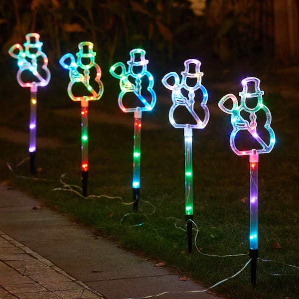 LuxenHome Outdoor Multi-Color 23.82 in. H Lighted Snowman Stakes Christmas Yard Decor with Remote (Set of 5)