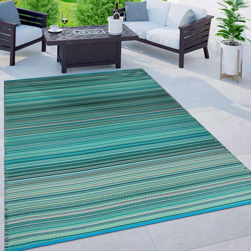 Blue Geometric Stripe Reversible Synthetic Indoor/Outdoor Rug 5' x 7'