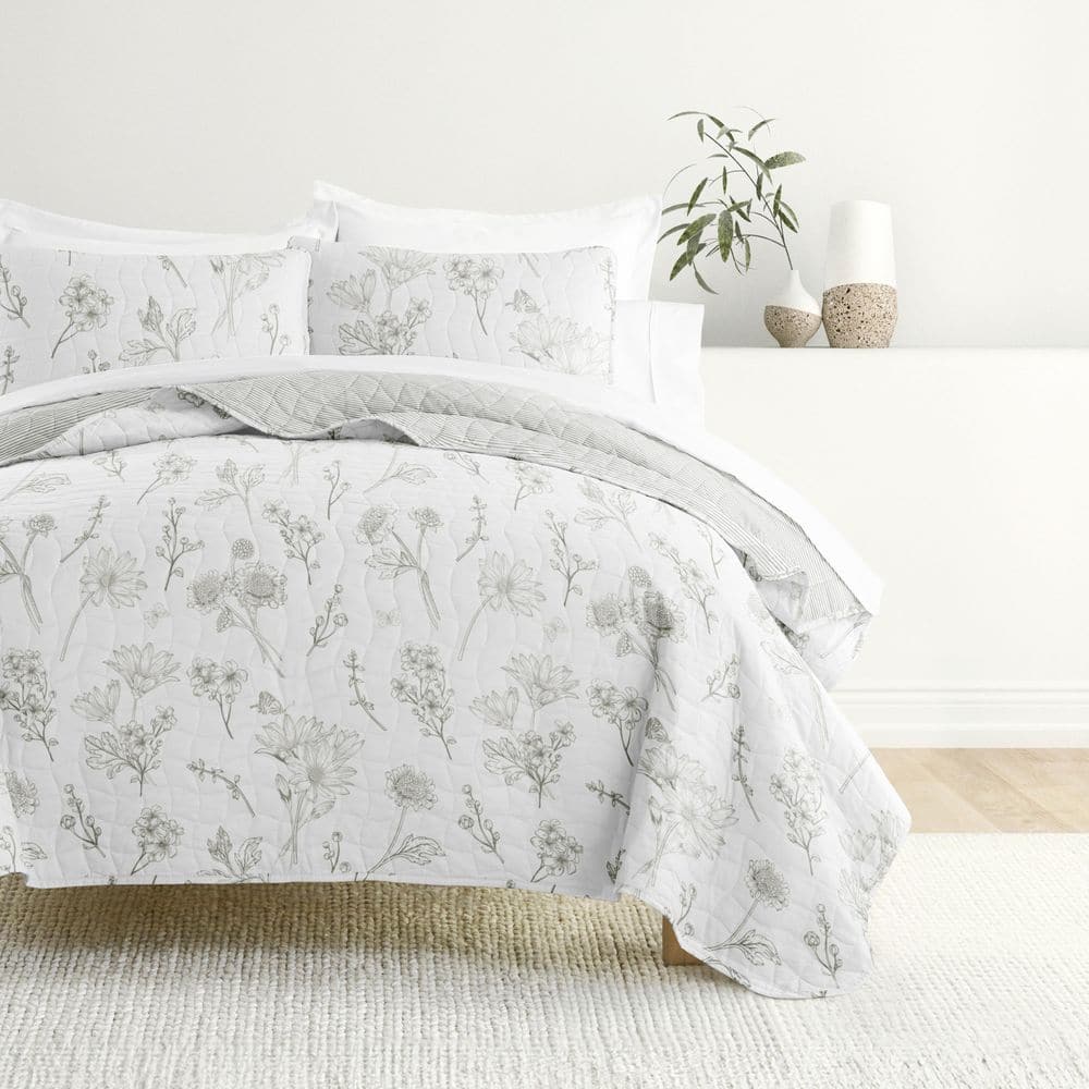All Season 2-Piece Light Gray Blooming Daisy Reversible Microfiber Twin/Twin XL Quilt Set with Shams price history on PriceWatchPro
