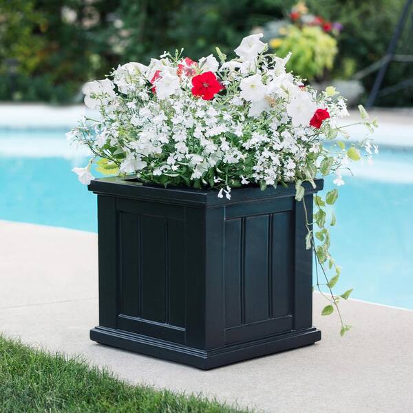 Mayne Fairfield 20 in. Square Self-Watering Black Polyethylene