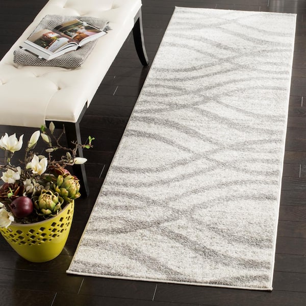 Adirondack 3 ft. x 18 ft. Cream/Gray Waves Runner Rug