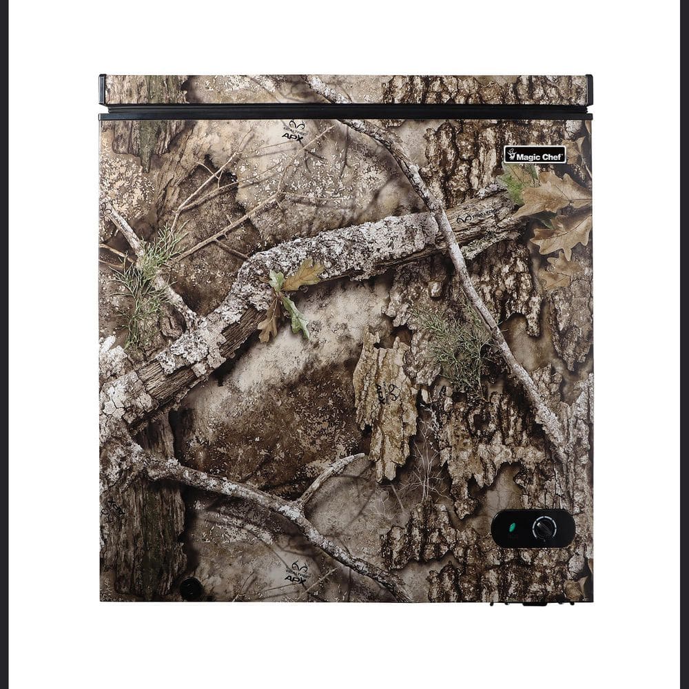 Realtree 7.0 cu. ft. Manual Defrost Chest Freezer in Camouflage