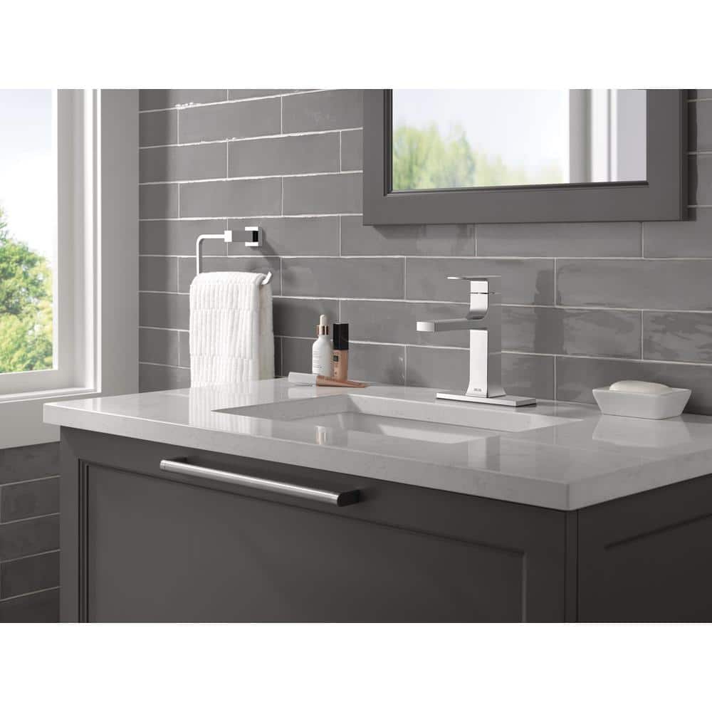 Velum Chrome Single Handle Bathroom Faucet with Drain Assembly