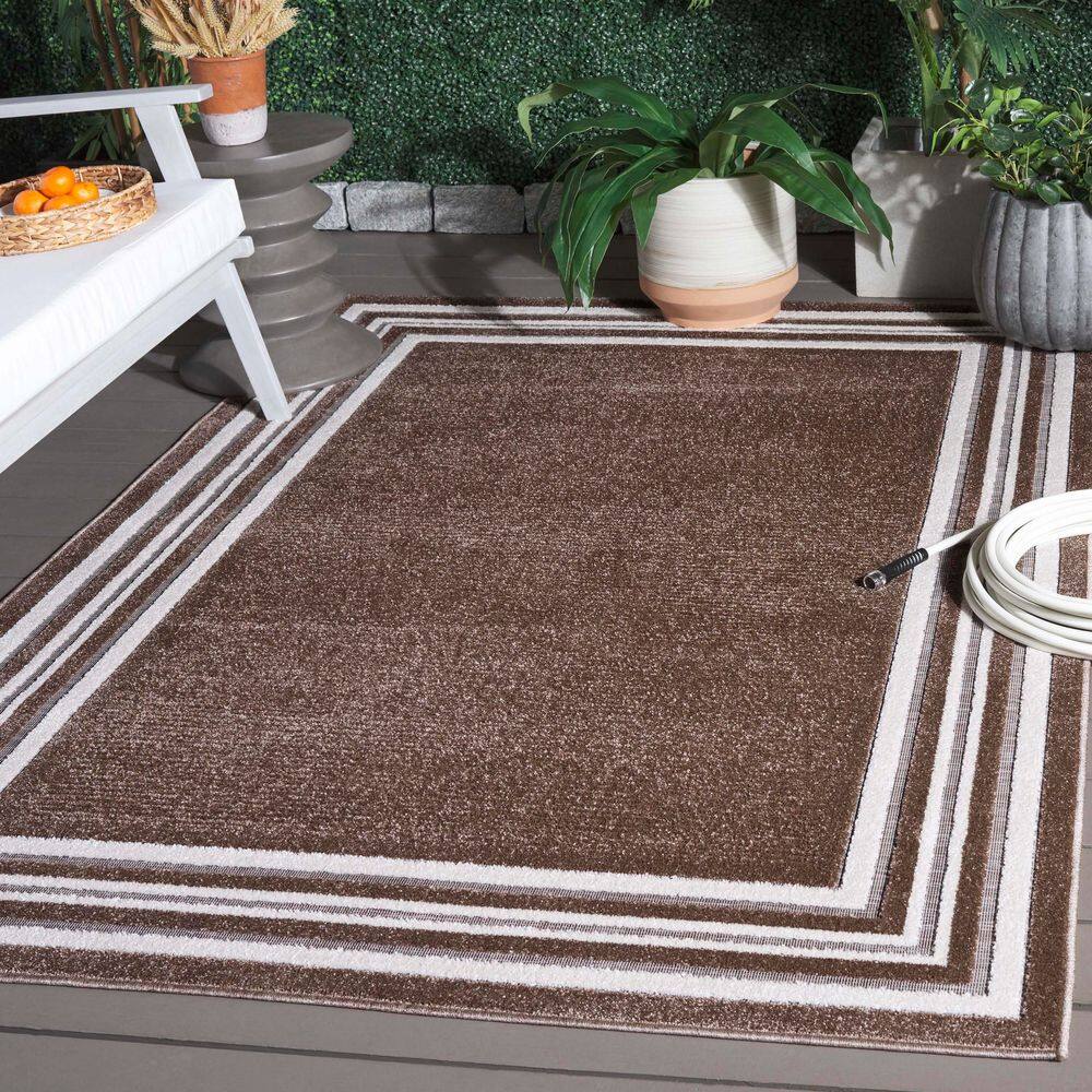 Brown and Ivory Rectangular Synthetic Area Rug, 5'3" x 7'6"