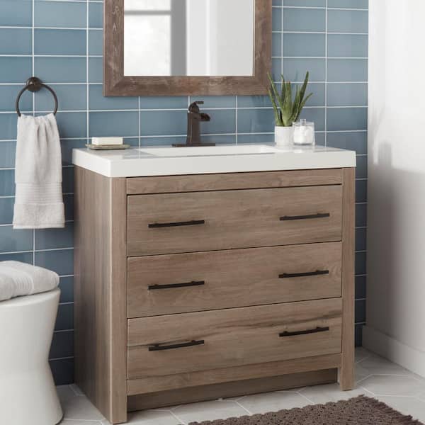 Leary Curve Single-Handle Single Hole Bathroom Faucet in Bronze