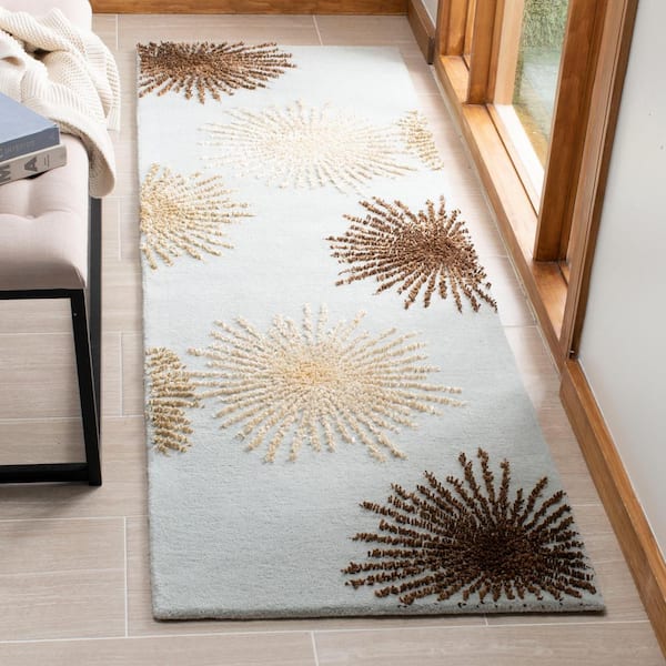 Soho Light Blue/Multi 3 ft. x 8 ft. Distressed Starburst Runner Rug