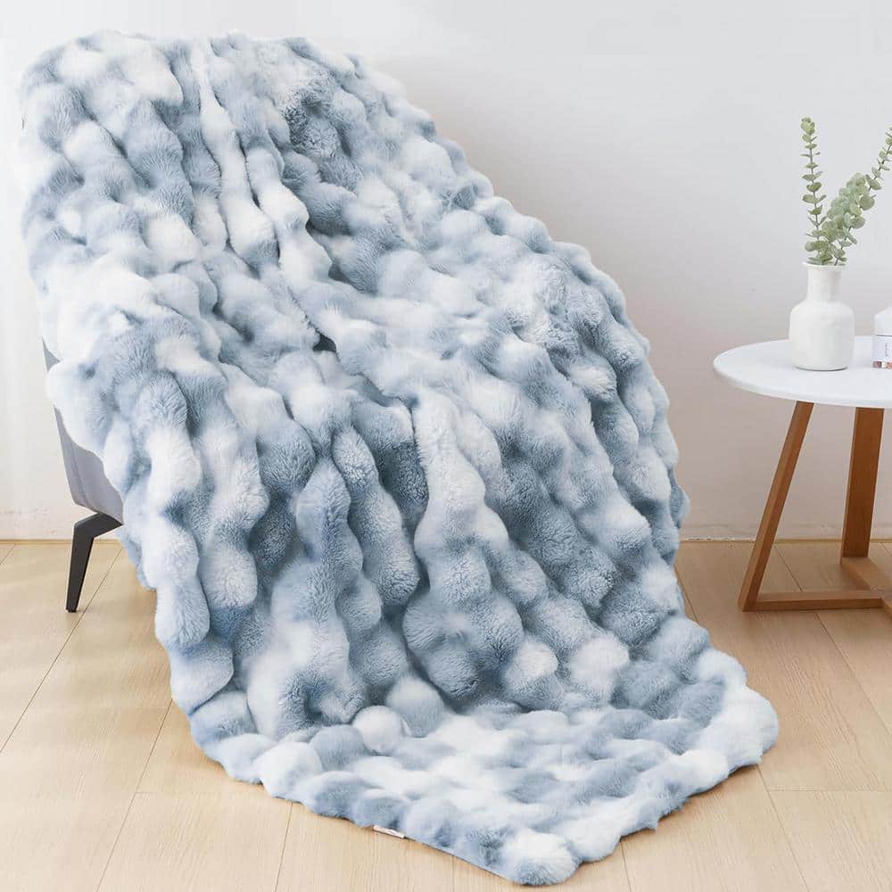 GHOUSE ILTB Tie-dyed Blue Faux Fur 50 x 60 Plush Shag