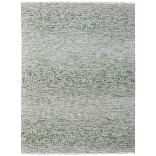 6 ft. x 9 ft. Ivory and Green Wool Hand Knotted Area Rug With Fringe