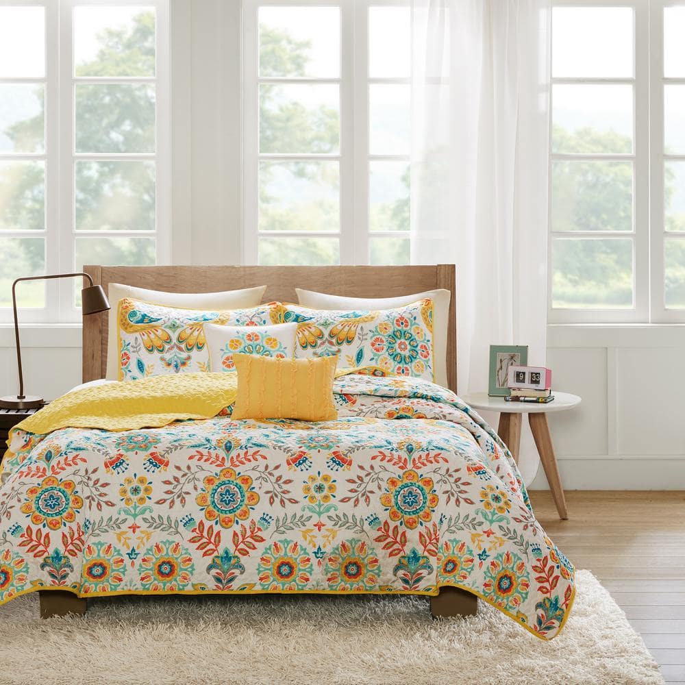 Bright Boho Medallion Full Microfiber Reversible Quilt Set