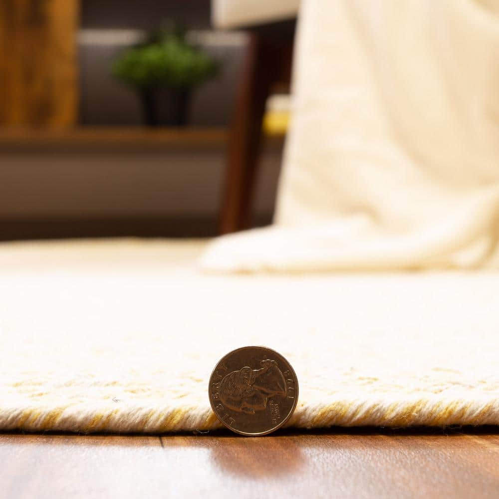 Handmade Yellow and White Oval Braided Cotton Rug 4' x 6'